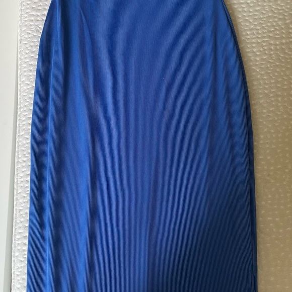 Elegant Blue Strapless Dress - Picture 3 of 4
